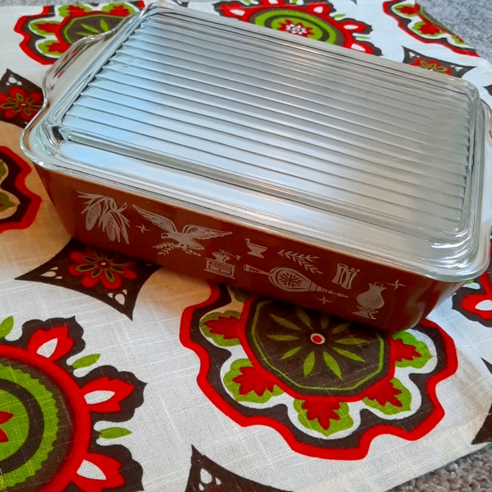 Vintage 503 Pyrex dish